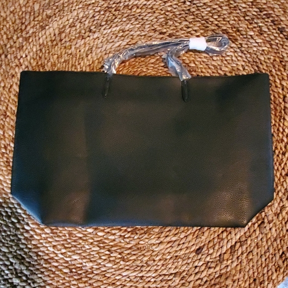 Victoria Secret Tote Bag/Carry-On - Picture 2 of 4